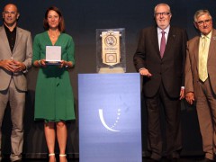 Girona. Acte d'entrega del Premi d'Europa que ha rebut l'Ajuntament de Girona. Al teatre municipal.